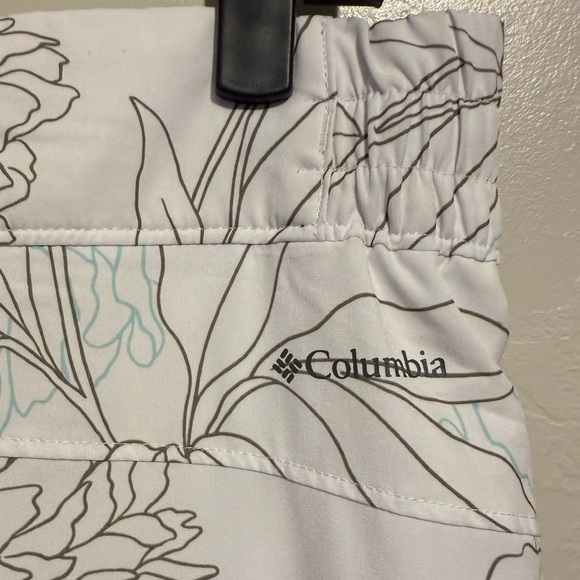 Columbia Floral Print White Athletic Shorts with Built in Bike Shorts XL - Picture 12 of 16